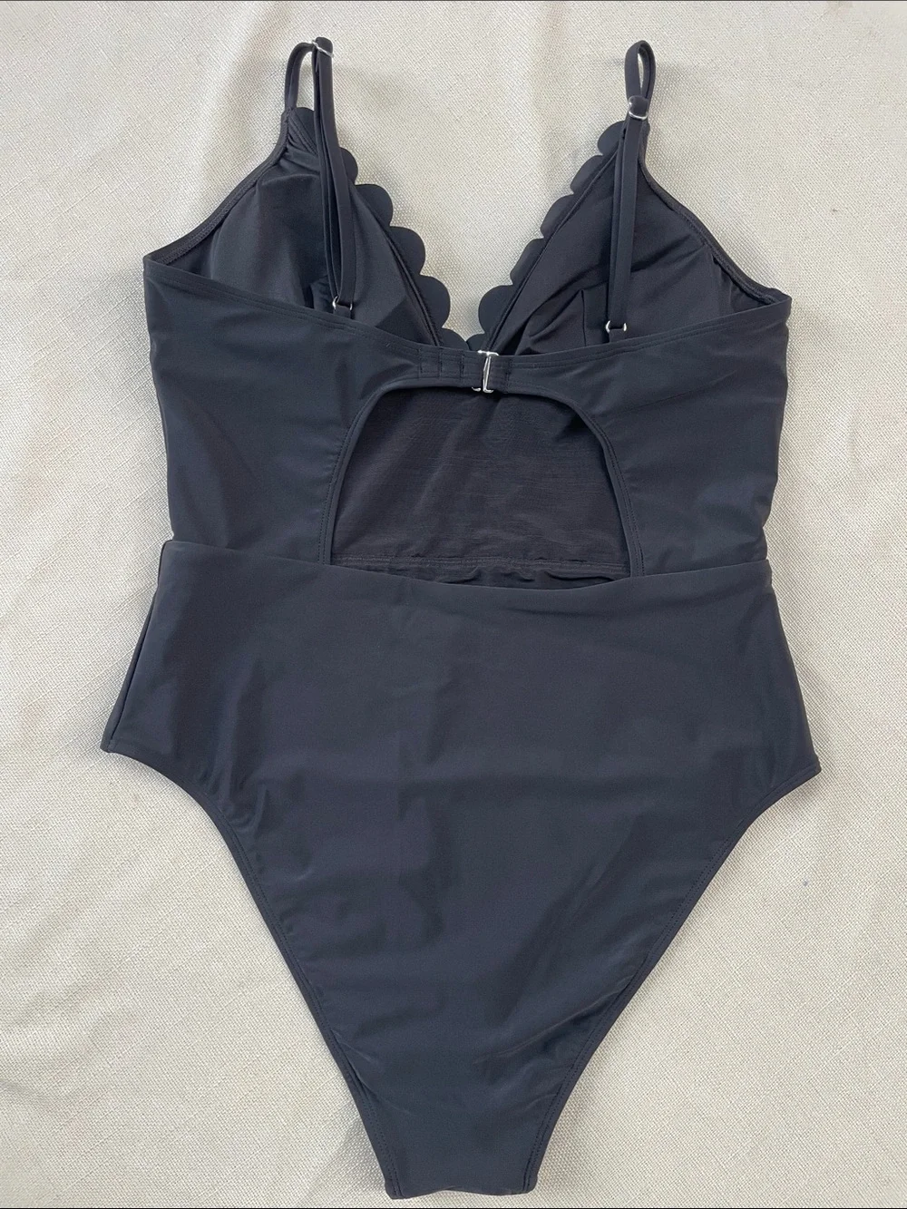 Scallop Edge One-Piece Swimsuit - Black